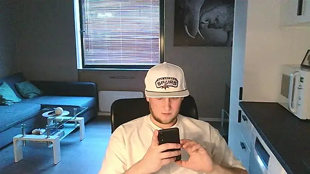 Snapshot of Dartanjanas13 chatting on 12, 9, 2025 Dartanjanas13 online show from 12, 9, 2025