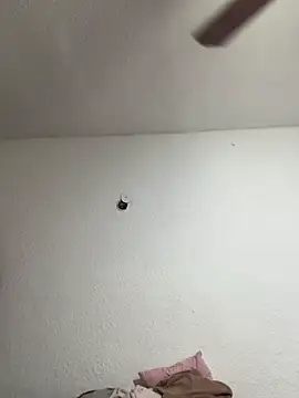 Nia Desire online show from 2, 12, 2025