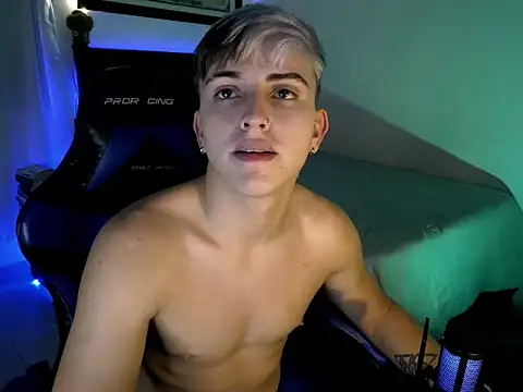 Snapshot of Justin_trevor1 chatting on 29, 4, 2026 Justin trevor1 online show from 29, 4, 2026