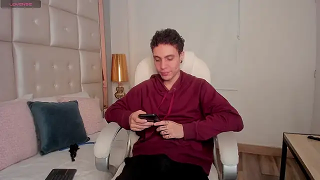 Snapshot of dark_sun302 chatting on 25, 9, 2025 dark sun302 online show from 25, 9, 2025