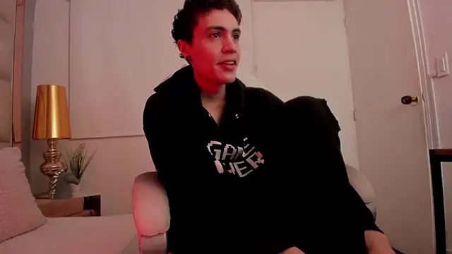 Snapshot of dark_sun302 chatting on 19, 10, 2025 dark sun302 online show from 19, 10, 2025