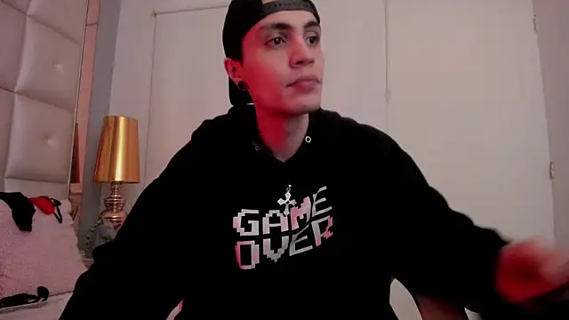 Snapshot of dark_sun302 chatting on 22, 10, 2025 dark sun302 online show from 22, 10, 2025