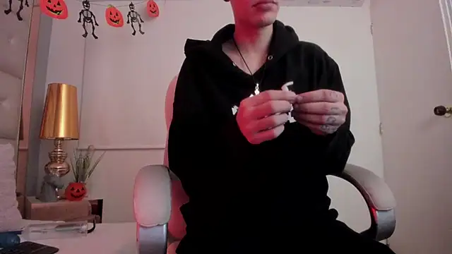 Snapshot of dark_sun302 chatting on 25, 10, 2025 dark sun302 online show from 25, 10, 2025