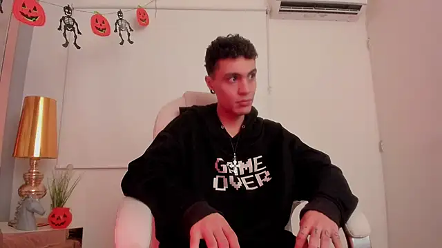 Snapshot of dark_sun302 chatting on 30, 10, 2025 dark sun302 online show from 30, 10, 2025