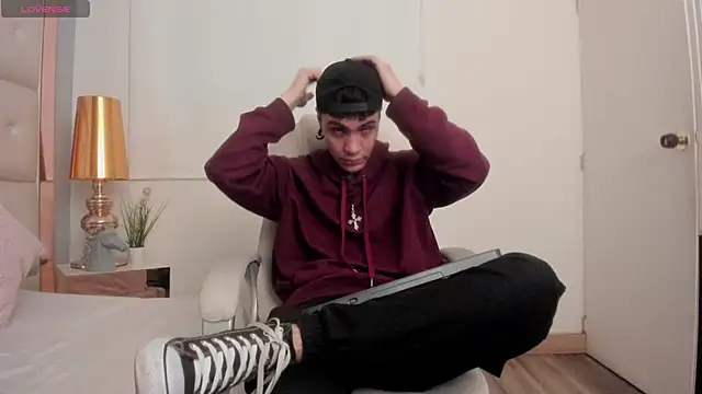 Snapshot of dark_sun302 chatting on 16, 11, 2025 dark sun302 online show from 16, 11, 2025