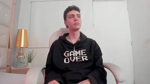 Snapshot of dark_sun302 chatting on 21, 11, 2025 dark sun302 online show from 21, 11, 2025