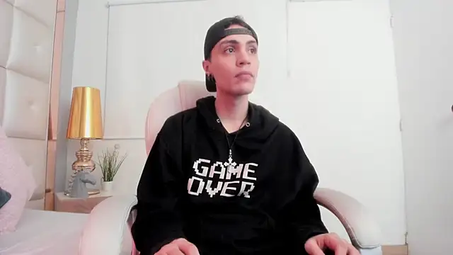 Snapshot of dark_sun302 chatting on 21, 11, 2025 dark sun302 online show from 21, 11, 2025