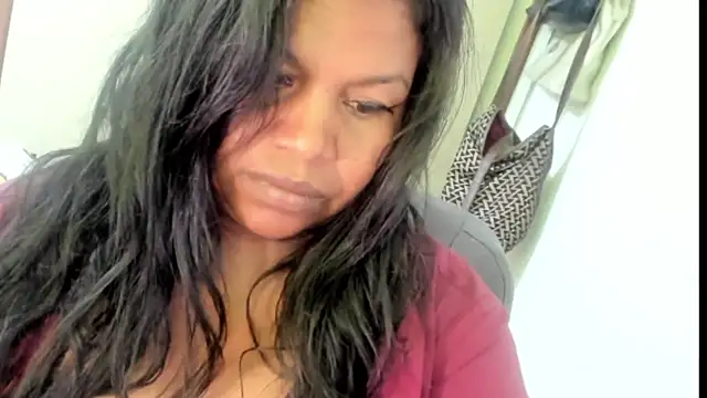 ebonylouissexyhot online show from 4, 10, 2025