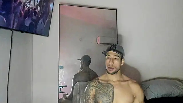 Snapshot of ThiagoLugo chatting on 12, 9, 2025 ThiagoLugo online show from 12, 9, 2025