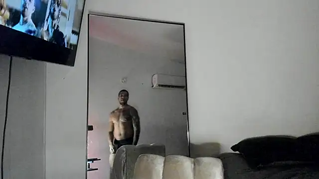 Snapshot of ThiagoLugo chatting on 16, 9, 2025 ThiagoLugo online show from 16, 9, 2025