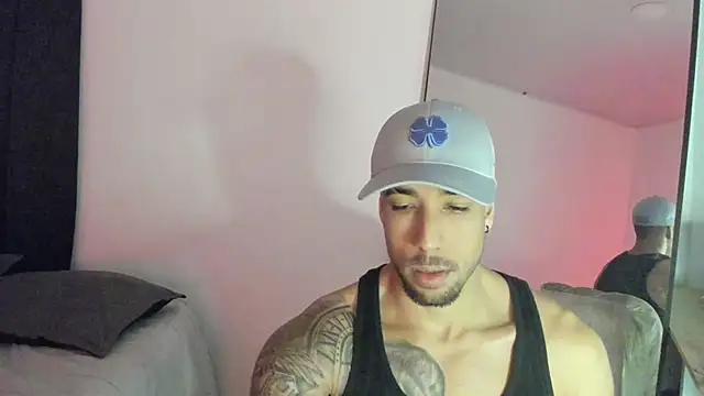 Snapshot of ThiagoLugo chatting on 23, 10, 2025 ThiagoLugo online show from 23, 10, 2025