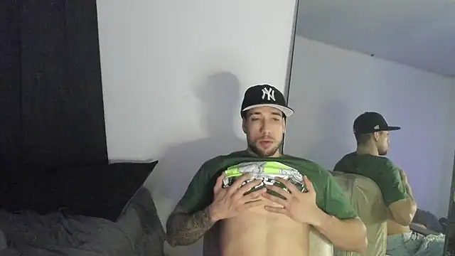 Snapshot of ThiagoLugo chatting on 4, 12, 2025 ThiagoLugo online show from 4, 12, 2025