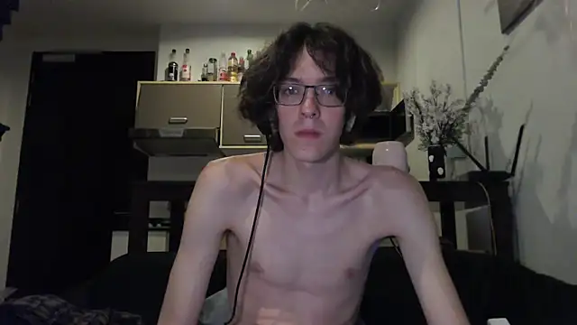 Snapshot of LovesomeCookie chatting on 14, 9, 2025 LovesomeCookie online show from 14, 9, 2025