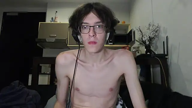 Snapshot of LovesomeCookie chatting on 14, 10, 2025 LovesomeCookie online show from 14, 10, 2025