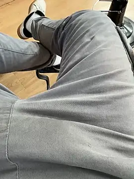 Snapshot of Mrdim26 chatting on 10, 10, 2025 Mrdim26 online show from 10, 10, 2025