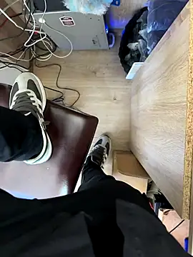 Snapshot of Mrdim26 chatting on 4, 11, 2025 Mrdim26 online show from 4, 11, 2025