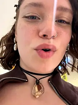 Snapshot of lucy-joy chatting on 12, 9, 2025 lucy-joy online show from 12, 9, 2025