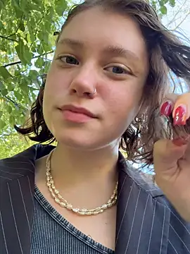 Snapshot of lucy-joy chatting on 13, 9, 2025 lucy-joy online show from 13, 9, 2025