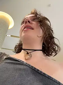 Snapshot of lucy-joy chatting on 20, 9, 2025 lucy-joy online show from 20, 9, 2025