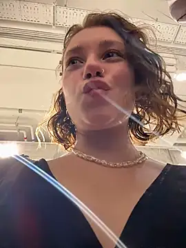 Snapshot of lucy-joy chatting on 5, 10, 2025 lucy-joy online show from 5, 10, 2025