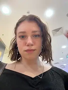 Snapshot of lucy-joy chatting on 10, 10, 2025 lucy-joy online show from 10, 10, 2025