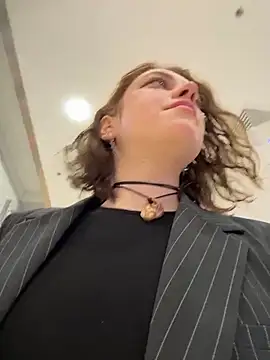 Snapshot of lucy-joy chatting on 17, 10, 2025 lucy-joy online show from 17, 10, 2025