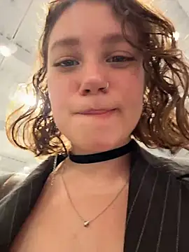 Snapshot of lucy-joy chatting on 26, 10, 2025 lucy-joy online show from 26, 10, 2025