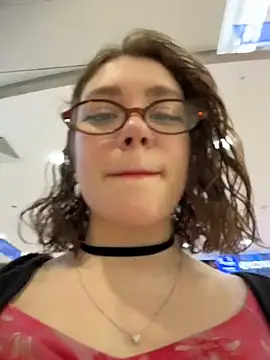 Snapshot of lucy-joy chatting on 27, 11, 2025 lucy-joy online show from 27, 11, 2025