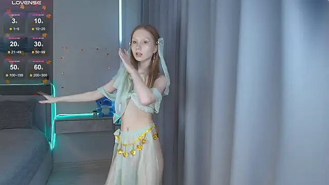 FoxyMira online show from 4, 11, 2025