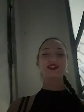 Snapshot of DollyTall chatting on 17, 7, 2026 DollyTall online show from 17, 7, 2026