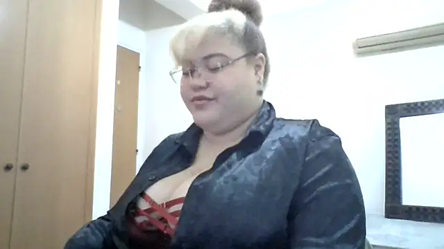 Snapshot of GoddessMocha chatting on 25, 9, 2025 GoddessMocha online show from 25, 9, 2025
