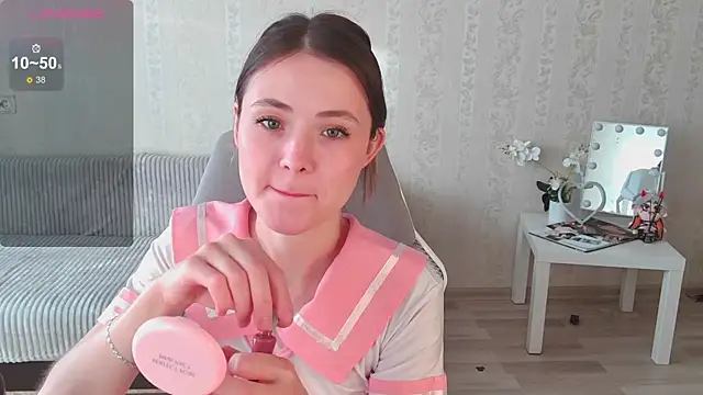 Snapshot of ArleneThomas chatting on 12, 9, 2025 ArleneThomas online show from 12, 9, 2025