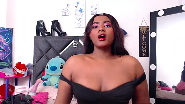 Snapshot of NatashaBella chatting on 15, 11, 2025 NatashaBella online show from 15, 11, 2025