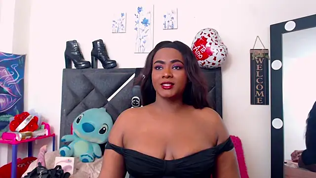 Snapshot of NatashaBella chatting on 13, 12, 2025 NatashaBella online show from 13, 12, 2025