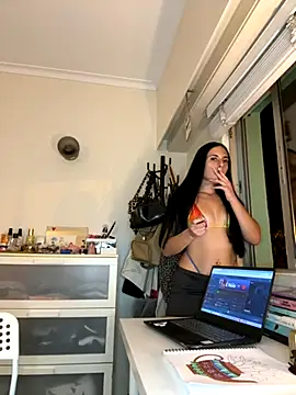 Snapshot of very_licious chatting on 9, 9, 2025 very licious online show from 9, 9, 2025