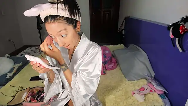 Anais lux online show from 14, 4, 2026