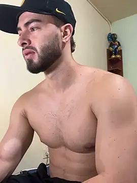 Snapshot of MaxDell chatting on 30, 11, 2025 MaxDell online show from 30, 11, 2025