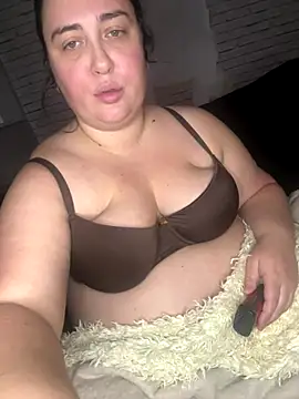 Snapshot of roxey-1997 chatting on 26, 10, 2025 roxey-1997 online show from 26, 10, 2025