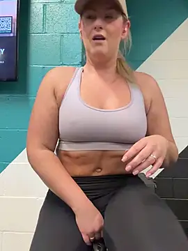 Snapshot of Charleigh_xx chatting on 18, 10, 2025 Charleigh xx online show from 18, 10, 2025