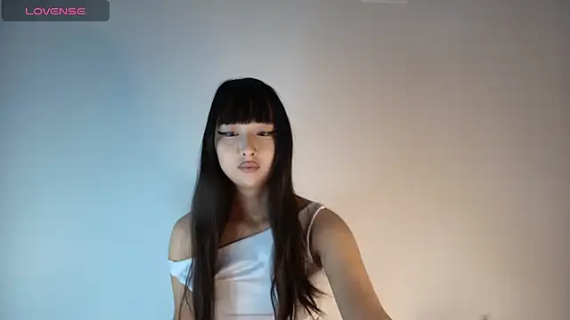 Snapshot of Ji_yen chatting on 8, 11, 2025 Ji yen online show from 8, 11, 2025