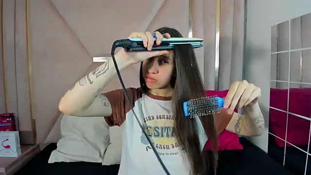 Snapshot of venusmorgan chatting on 3, 10, 2025 venusmorgan online show from 3, 10, 2025