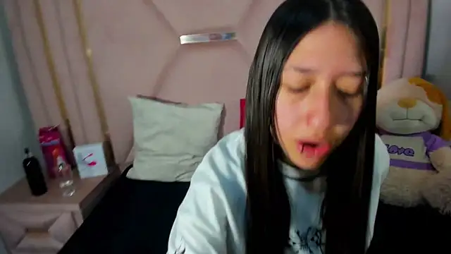 Snapshot of venusmorgan chatting on 6, 10, 2025 venusmorgan online show from 6, 10, 2025