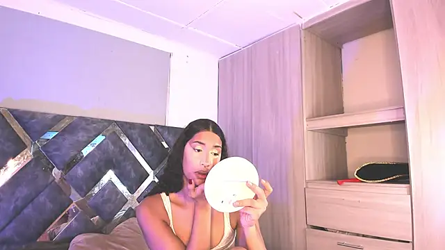 Snapshot of candice777 chatting on 19, 9, 2025 candice777 online show from 19, 9, 2025