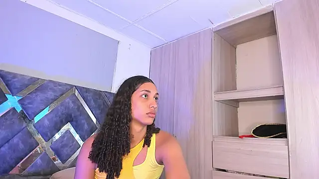 Snapshot of candice777 chatting on 22, 9, 2025 candice777 online show from 22, 9, 2025