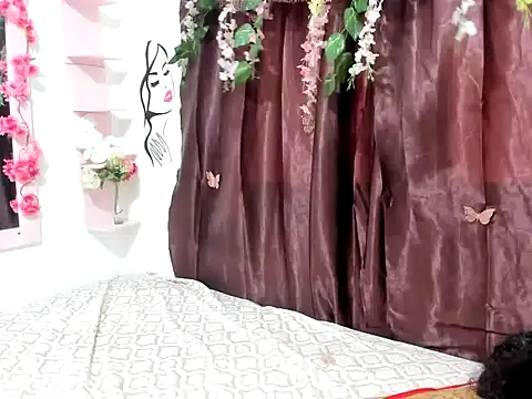 Snapshot of Liana_hot12 chatting on 30, 11, 2025 Liana hot12 online show from 30, 11, 2025