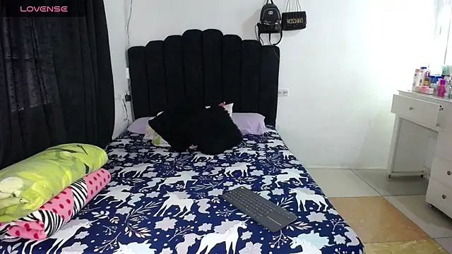 eileen  hills online show from 20, 4, 2026