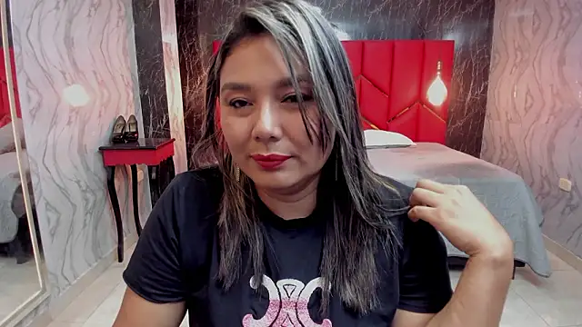 LatinaHoleQueen online show from 10, 3, 2026