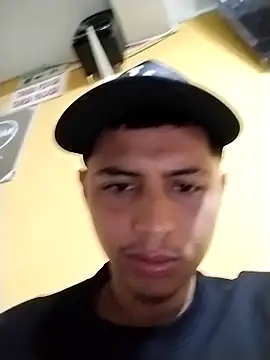 Snapshot of Lil_condor_bby1 chatting on 25, 10, 2025 Lil condor bby1 online show from 25, 10, 2025