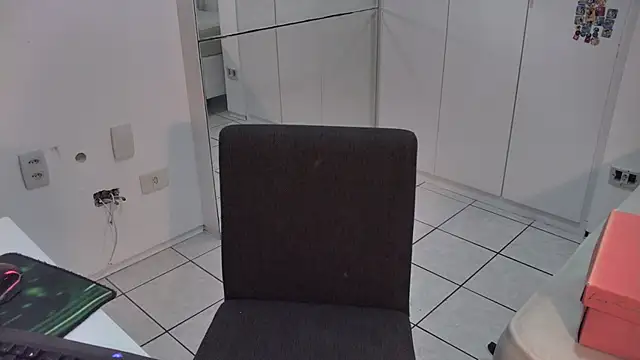 Snapshot of raposinharabuda chatting on 18, 11, 2025 raposinharabuda online show from 18, 11, 2025