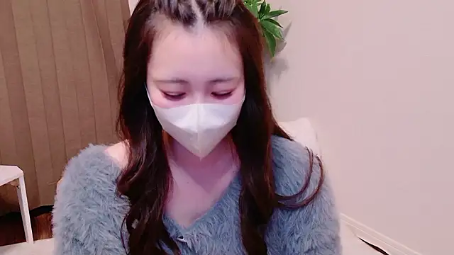 MOEMOE-Q online show from 7, 10, 2025